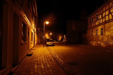 Bild: Die Fleckstraße in Wippra bei Nacht im Winter 2011/2012.