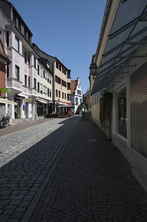 Bild: Unterwegs in der historischen Innenstadt von Aichach.