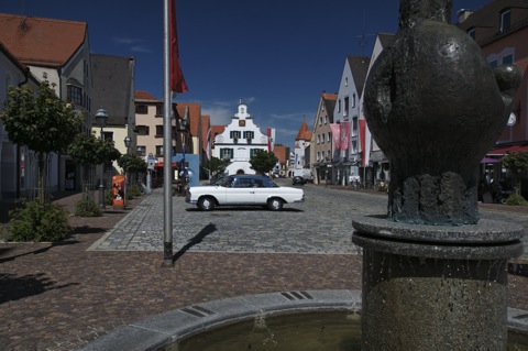 Bild: Unterwegs in der historischen Innenstadt von Aichach.