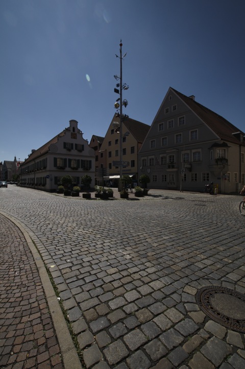 Bild: Unterwegs in der historischen Innenstadt von Aichach.