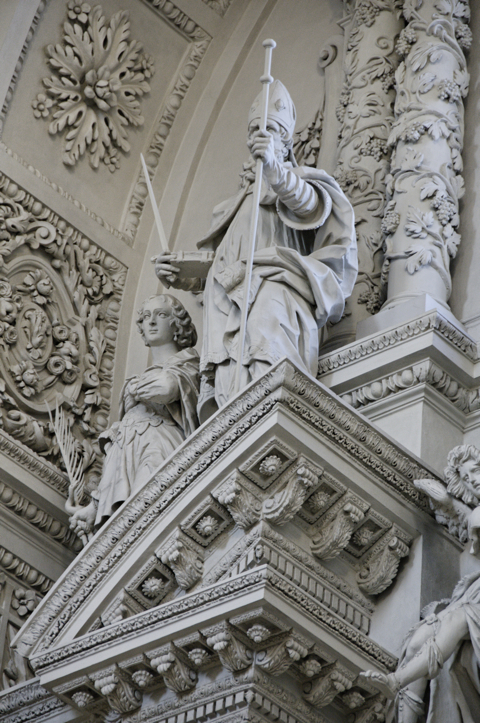 Bild: Detailansicht eines Fresko in der Theatinerkirche zu München.