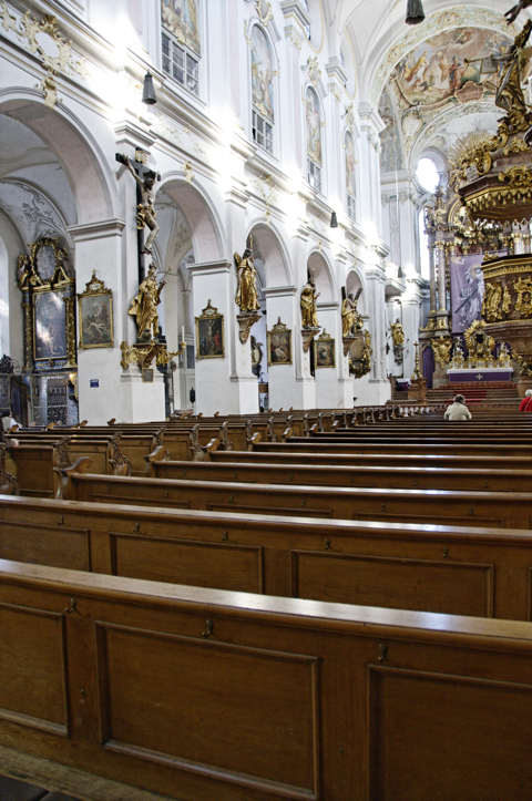 Bild: In der Kirche St. Peter in München.