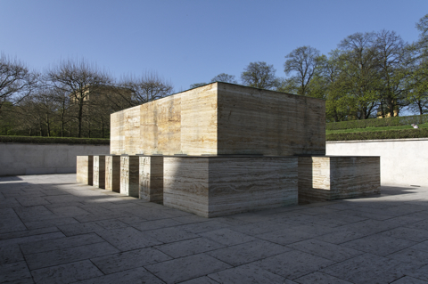 Bild: Kriegerdenkmal im Hofgarten.