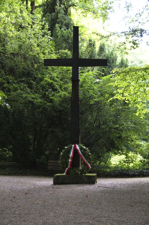 Bild Kreuz für die italienischen Häftlinge des Konzentrationslagers Dachau.