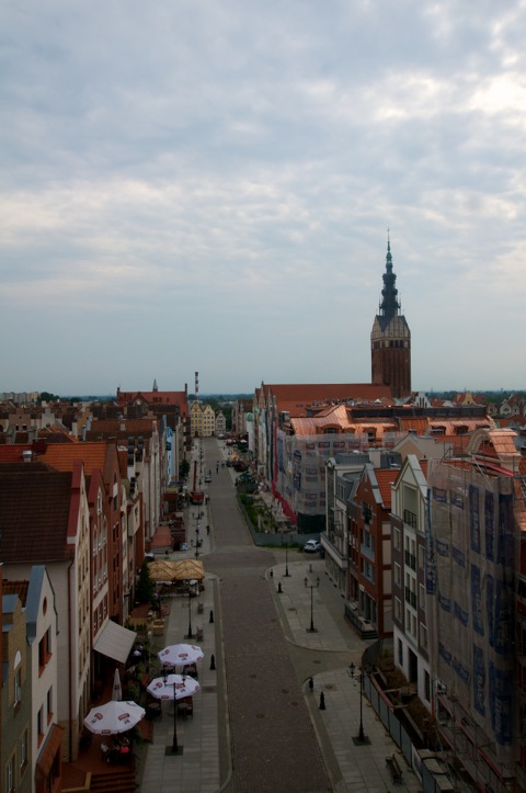 Bild: Blick vom Markttor auf die Altstadt Elbląg - früher Elbing - mit der Nikolaikirche.