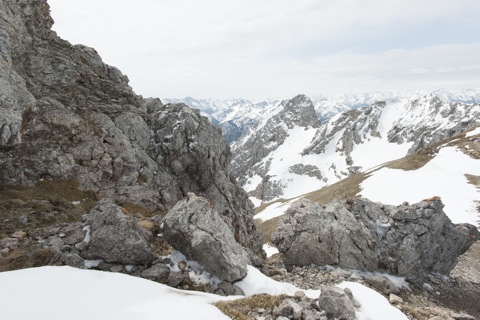 Bild: Auf der Westlichen Karwendelspitze. NIKON D700 mit CARL ZEISS Distagon T* 3,5/18 ZF.2 ¦¦ ISO200 ¦ f/22 ¦ 1/125 s ¦ FX 18 mm.