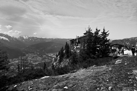 Bild: Das Kehlsteinhaus - Eagle’s Nest. NIKON D700 mit CARL ZEISS Distagon T* 3,5/18 ZF.2 ¦¦ ISO200 ¦ f/16 ¦ 1/320 s ¦ FX 18 mm.