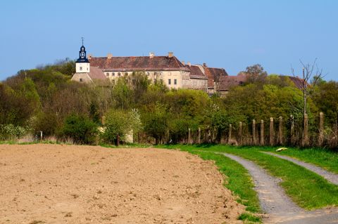 Bild: Das Schloss zu Walbeck im Landkreis Mansfeld-Südharz.