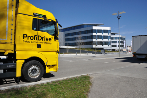 Bild: Ein MAN LKW für Probefahrten im öffentlichen Straßenverkehr.