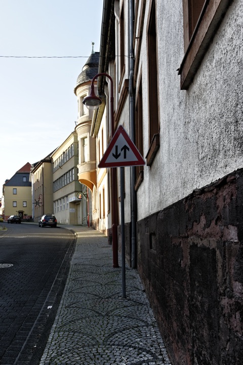 Bild: Verfallenes Landratsamt in der Altstadt von Mansfeld. NIKON D700 mit Objektiv AF-S NIKKOR 28-300 mm 1:3,5-5,6G ED VR.