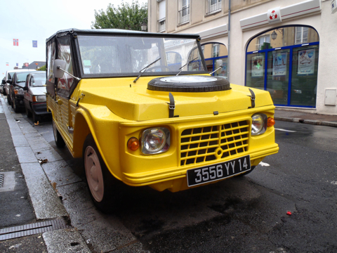 Bild: An einem Regentag unterwegs in Bayeux mit der OLYMPUS µTough-6020.