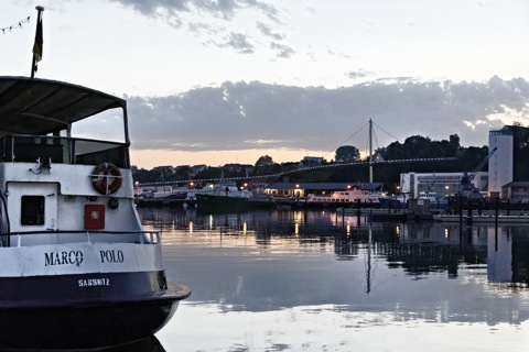 Bild: Impressionen aus dem Stadthafen von Sassnitz am Abend mit NIKON D700 und AF-S NIKKOR 28-300 mm 1:3,5-5,6G ED VR.
