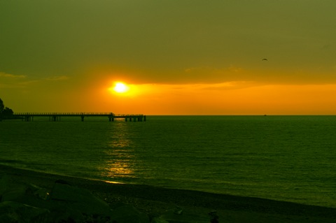 Bild: Sonnenaufgang über der Ostsee auf der Insel Rügen in Sassnitz. NIKON D300s mit CARL ZEISS Distagon T* 1,4/35 ZF.2 ¦¦ ISO1600 ¦ f/11 ¦ 1/125 s ¦ FX 35 mm / DX 53 mm.