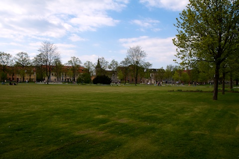 Bild: Der Park an der Herrenbreite in Aschersleben. Aufnahme vom 17.04.2011 mit Nikon D300S und SIGMA 10-20mm F3.5 EX DC HSM.