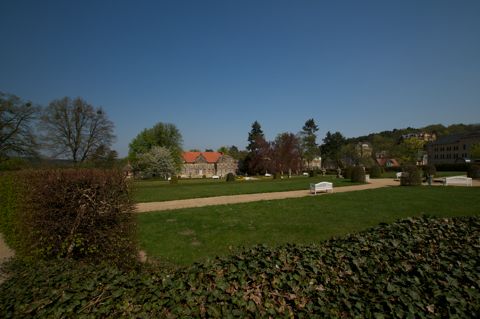Bild: Im Garten des Kleinen Schlosses zu Blankenburg im Harz. Aufnahme vom 18.04.2011 mit Nikon D300S und SIGMA 10-20mm F3.5 EX DC HSM.