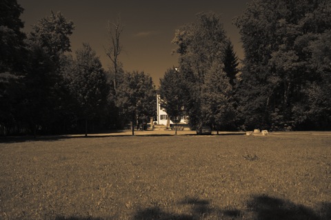 Bild: Am Sisi-Schloss in Unterwittelsbach bei Aichach.