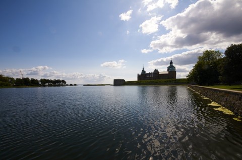 Bild: Ein Spaziergang um das Schloss von Kalmar in der historischen Provinz Småland. NIKON D300s und SIGMA 10-20mm F4.0-5.6 EX DC / HSM.