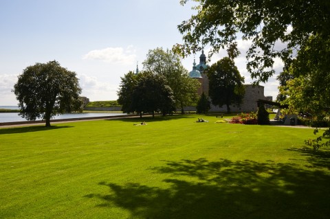 Bild: Ein Spaziergang um das Schloss von Kalmar in der historischen Provinz Småland. NIKON D300s und SIGMA 10-20mm F4.0-5.6 EX DC / HSM.