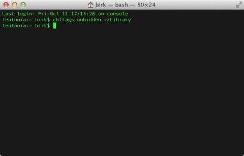 Bild: Um den Library Ordner unter Mac OS X einzublenden, gibt man einfach in einem Terminal den Befehl "chflags nohidden ~/Library" ein.