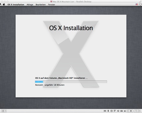 Bild: Die verbleibende Zeit für die Installation von Mac OS X 10.8 Mountain Lion wird angezeigt.