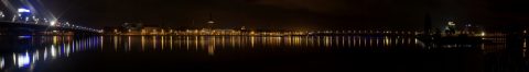 Bild: Ein Nachtpanorama von fast ganz Riga mit OLYMPUS OM-D E-M5 und ArcSoft Panorama Project 2. Klicken Sie auf das Bild um es zu vergrößern.