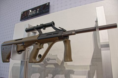 Bild: Steyr AUG - Verwendet als Ordonanzwaffe rund um den Globus