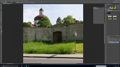 Bild: Foto der Herz-Jesu-Kirche im Vilniuser Stadtteil Rasos - heute Teil einer Justizvollzugsanstalt - in Adobe Photoshop CC.