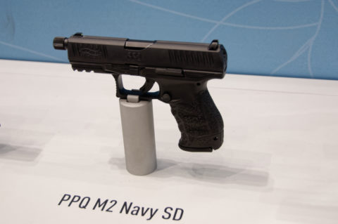 Bild: Walther PPQ "Navy" mit Schalldämpfertauglichem Lauf.