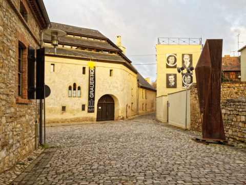 Bild: Aschersleben -Am Grauen Hof. OLYMPUS PEN-F und LEICA DG SUMMILUX 1.7 / 15mm. ISO 200 ¦ f/5.6 ¦ 15 mm ¦ 1/40 s ¦ kein Blitz.