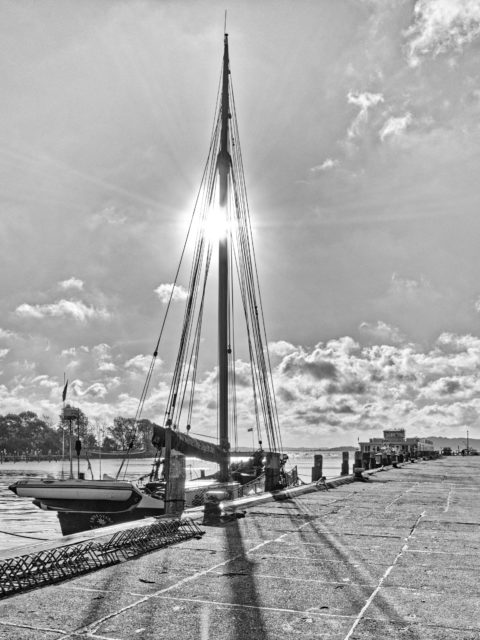 Bild: Segelschiff im Hafen von Lauterbach bei Putbus auf der Insel Rügen. Klicken Sie auf das Bild um es zu vergrößern.