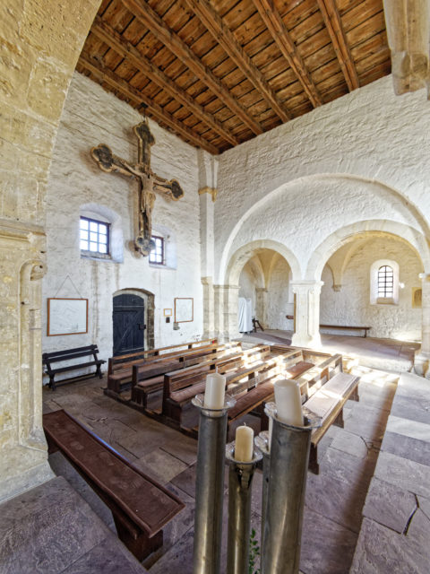 Bild: In der Kirche der Konradsburg bei Ermsleben (Stadt Falkenstein im Harz) im Unterharz. Klicken Sie auf das Bild um es zu vergrößern.