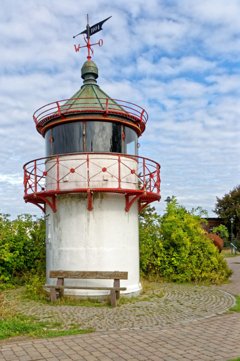 Bild: Ein weiterer Leuchtturm am Kap Arkona. Dieser dient heute nur noch als Ausstellungsstück. Klicken Sie auf das Bild um es zu vergrößern.