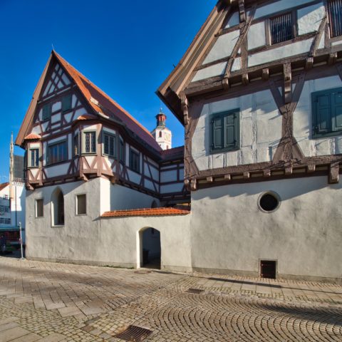 Bild: Blaubeuren Altstadt. Das ehemalige Spital zum Heiligen Geist in der Karlstraße. Klicken Sie auf das Bild um es zu vergrößern.