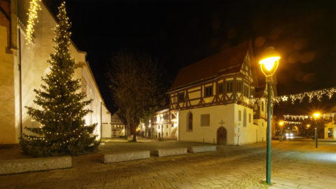 Bild: Blaubeuren Altstadt. Das ehemalige Spital zum Heiligen Geist in der Karlstraße. Klicken Sie auf das Bild um es zu vergrößern.