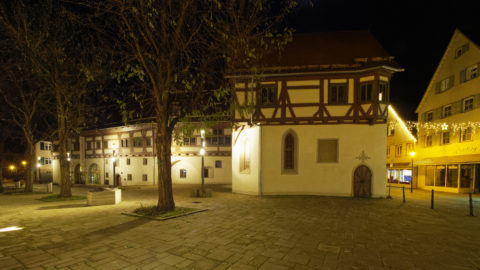 Bild: Blaubeuren Altstadt. Das ehemalige Spital zum Heiligen Geist in der Karlstraße. Klicken Sie auf das Bild um es zu vergrößern.