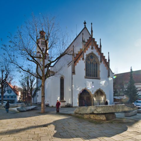 Bild: Blaubeuren Altstadt. Die evangelische Stadtkirche St. Peter und Paul. Klicken Sie auf das Bild um es zu vergrößern.